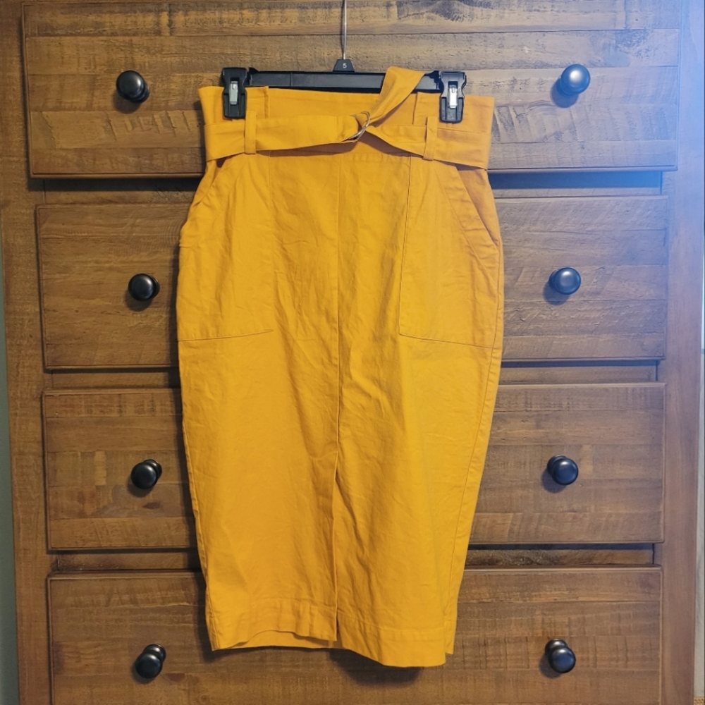 7th Avenue belted yellow/gold pencil skirt size 4